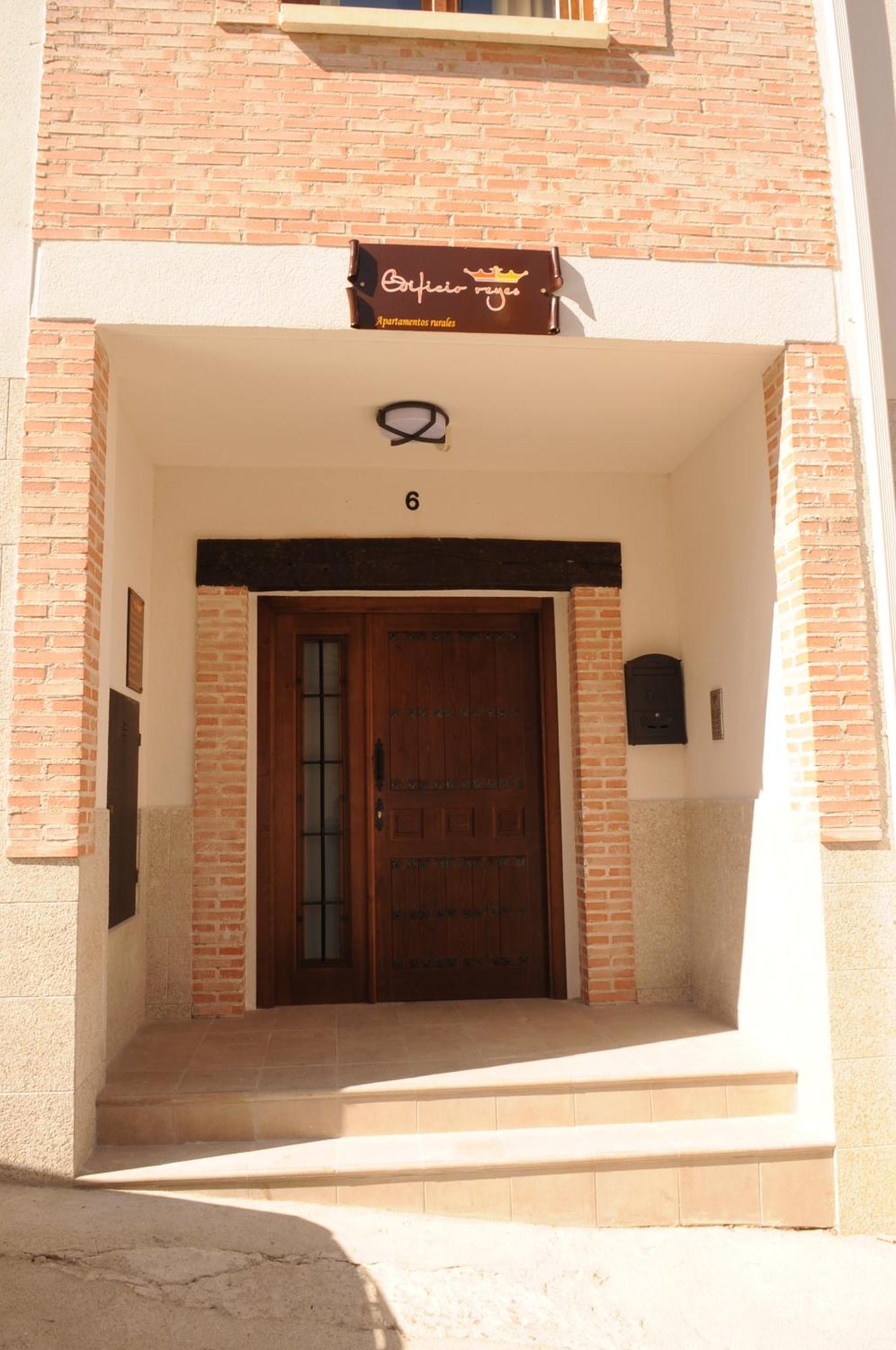 Edificio Reyes Daire La Adrada Dış mekan fotoğraf